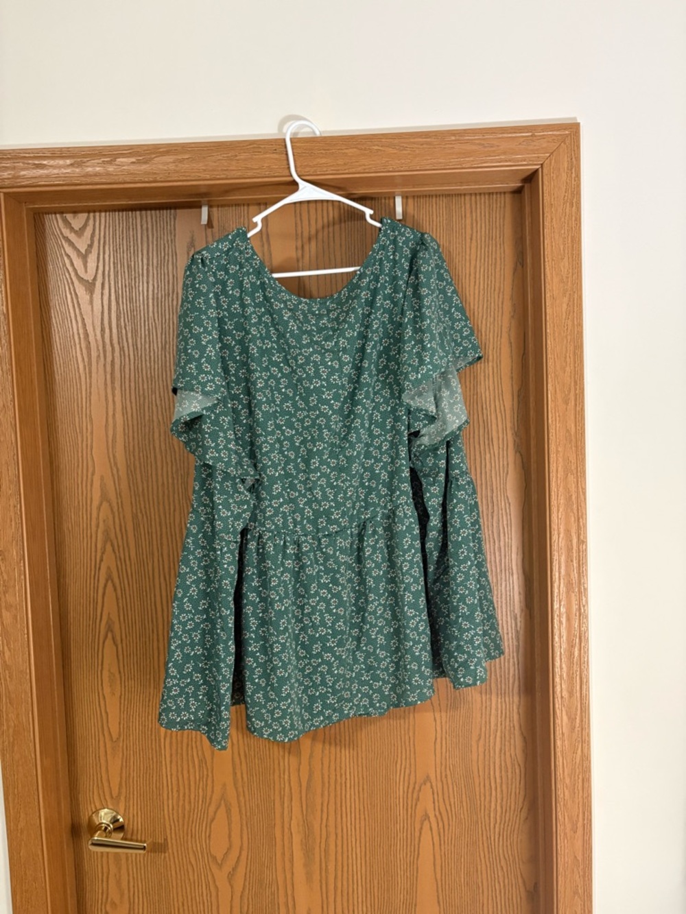 Plus-Size Ruffle Sleeve Blouse - Picture 6 of 7